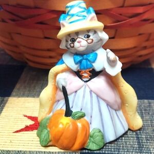 Kitty Cucumber "Prunella"